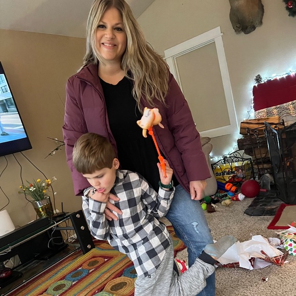 Meet your Posher, Brianna - Picture 1 of 2